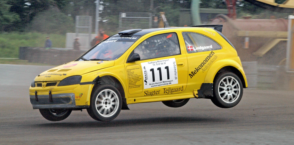 Peter Lindgaard ser frem til en flyvende 2013-sæson i sin Opel Corsa Super 1600.
(Foto: Åge Keseler Kirketerp)